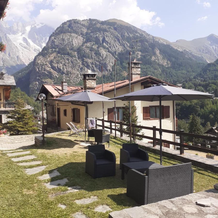 Hotel Ottoz Meuble Courmayeur Eksteriør bilde